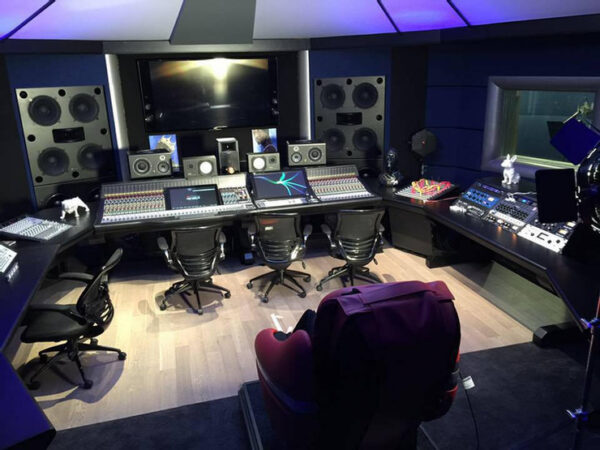 'In the Dogg House' - Snoop Dogg installs Genesys Black G64 - AMS | Neve